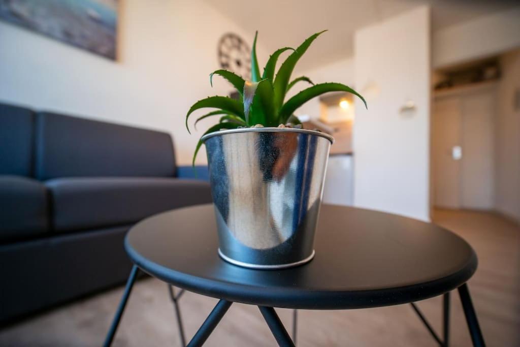 Fully Equipped Apartment St Charles Train Station Марсель Экстерьер фото